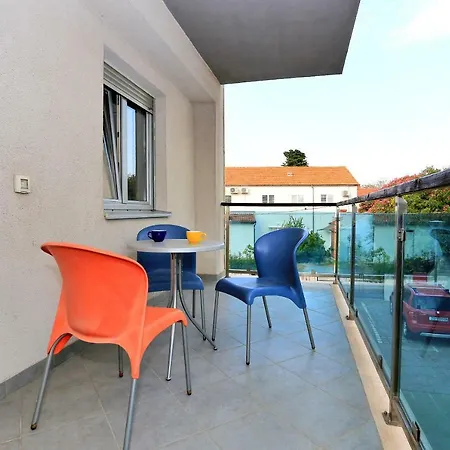 Apartment Charta
