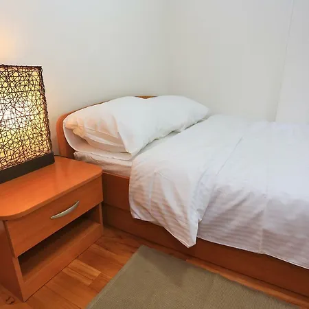Charta Apartment